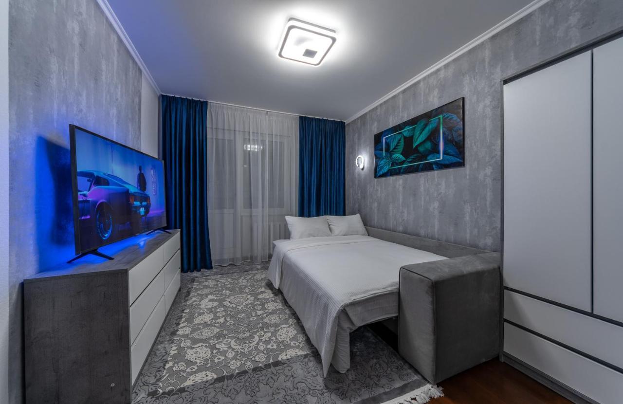 Modern 3 bedroom apartment Kiev Buitenkant foto