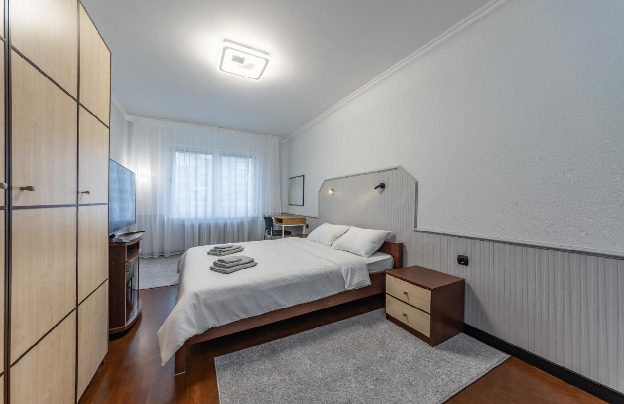 Modern 3 bedroom apartment Kiev Buitenkant foto