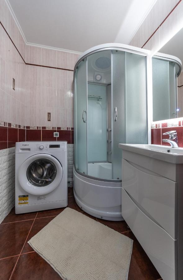 Modern 3 bedroom apartment Kiev Buitenkant foto